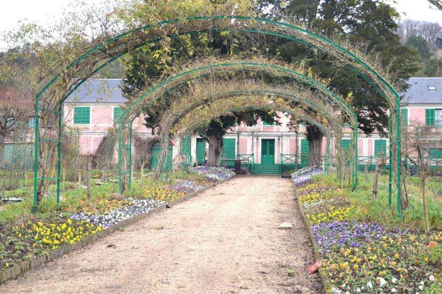 Charme Thoiry-Versailles-Giverny Arnouville-les-Mantes Exterior photo